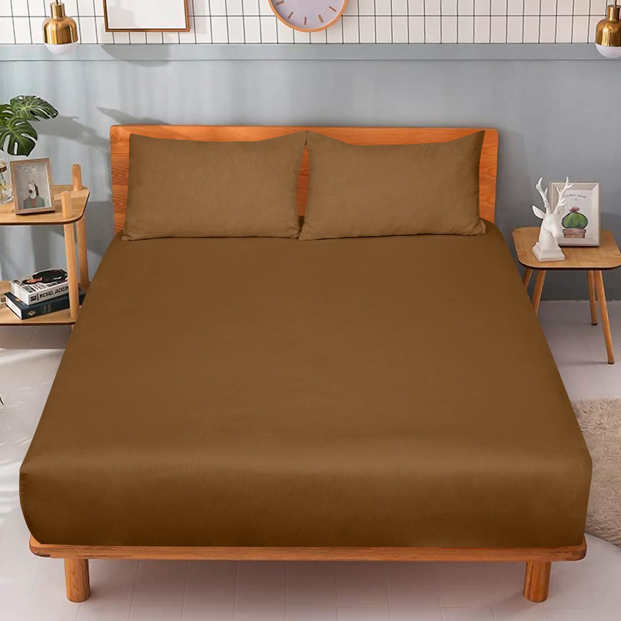 Royale Linens 300 Thread Count 100% Long Staple Combed Cotton Fitted Sheet- Super Soft Deep Pocket Sheet- Chocolate Fitted Sheet - Fitted Sheet Only - Elastic Sheet ( Chocolate)