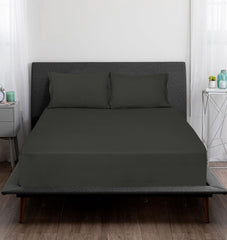 ROYALE LINEN 300 Thread Count 100% Long Staple Combed Cotton Sheet Set - 4 Piece Bed Sheet 1 Fitted Sheet, 1 Flat Sheet, 2 Pillow Case - Breathable, Cool & Crisp Percale Sheet Set (Black)