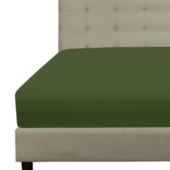 Royale Linens Fitted Sheet - Brushed Hotel Quality 1800 Soft Wrinkle & Fade Resistant - Bottom Sheet - Deep Pocket Stretches Up to 16" - Fitted Sheet Only - Elastic Sheet ( Hunter Green)