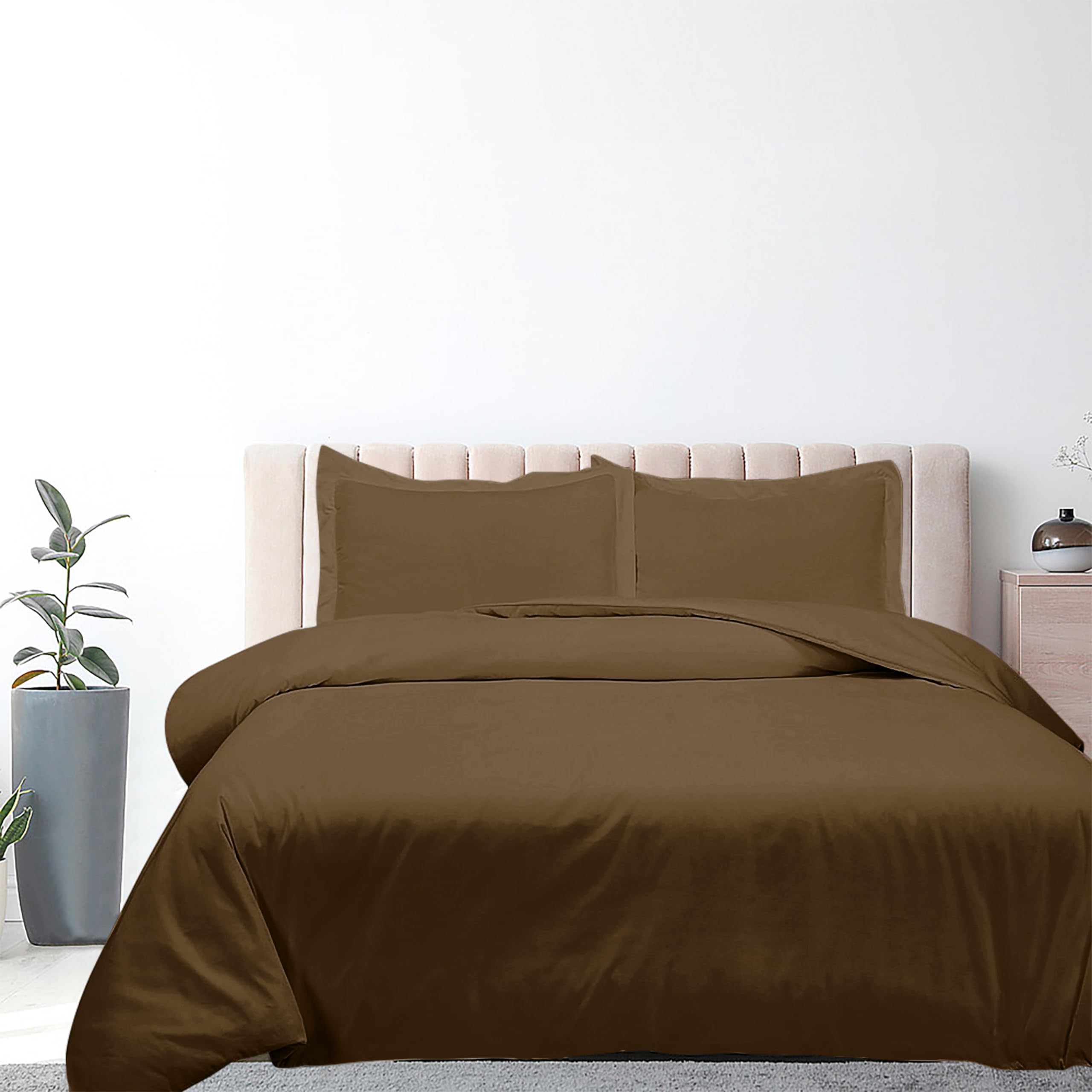 Royale Linens Chocolate Duvet Cover Queen Size - Queen Duvet Cover Set - 3 Piece Double Brushed Queen Duvet Covers with Zipper Closure, 1 Duvet Cover 90x90 inches and 2 Pillow Shams (Queen, Chocolate)