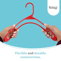 ROYALE Plastic Hangers 20 Pack - Red Plastic Hangers - Clothes Hanger With Hooks – Heavy Duty Space Saving Coat Hangers Ideal For Everyday Use For Tops, Skirt, Dress, Shirts, Pants (20 Pack, Red)