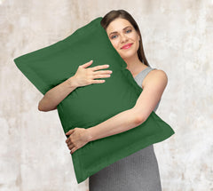 Royale Linens Pillow Shams 2 Pack Queen Size 20x30 Inch - Brushed 1800 Microfiber - Bed Pillow Shams, Wrinkle Resistant Soft and Cozy - Back Overlap Closure - Oxford Pillow Case (Queen, Hunter Green)