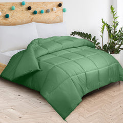 ROYALE Queen Comforter - All Season Down Alternative Bedding Comforter - Lightweight Quilted Comforter with Corner Tabs - Soft Luxury Hotel Comforter - Box Stitched Duvet Insert (Queen, Hunter Green)